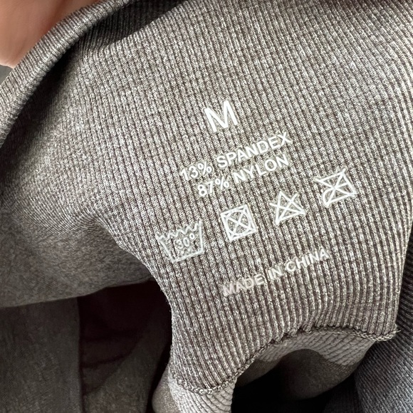 NVGTN Khaki Green NV Seamless Leggings - Picture 5 of 5